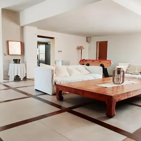 Superbe Mas En Pierres De 350 M2 Avec Piscine Pool House Wifi Parking Gratuits 게스트하우스