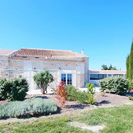 Guest house Superbe Mas En Pierres De 350 M2 Avec Piscine Pool House Wifi Parking Gratuits
