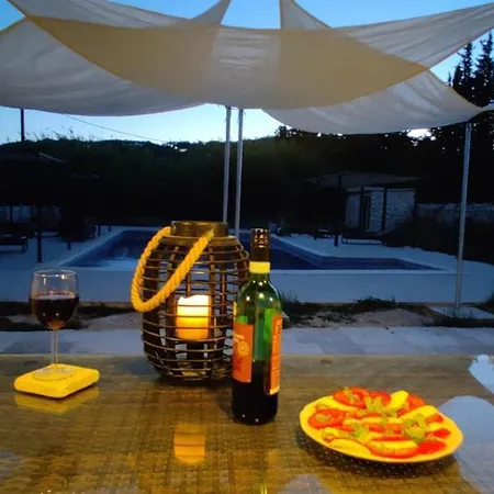Gæstehus Superbe Mas En Pierres De 350 M2 Avec Piscine Pool House Wifi Parking Gratuits