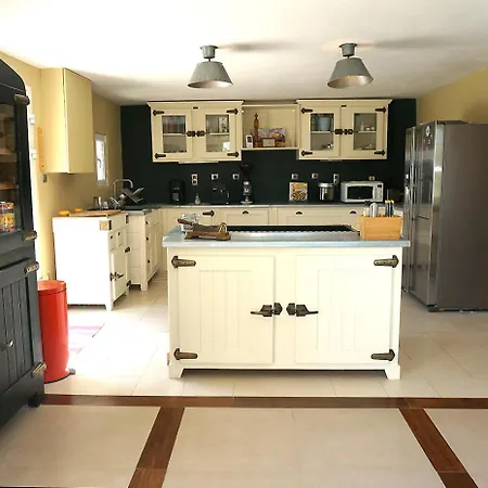 Superbe Mas En Pierres De 350 M2 Avec Piscine Pool House Wifi Parking Gratuits Gæstehus